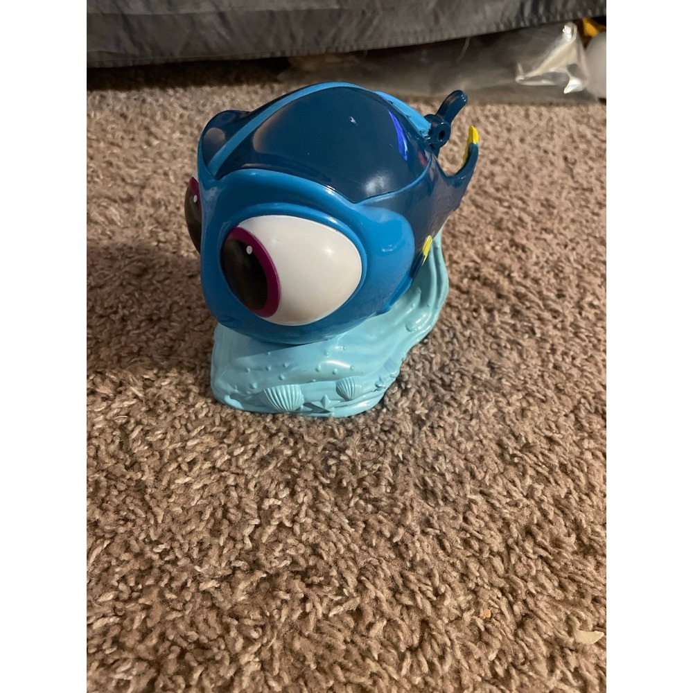 Disney of ice finding dory flip top cup